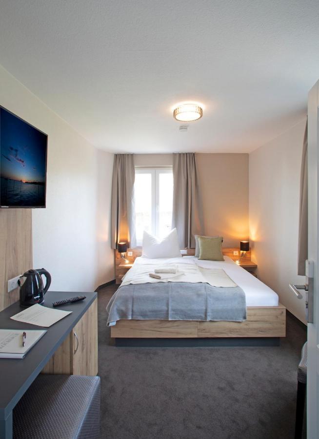 Hotel & Gutsgasthaus Koeberle Lindau  Esterno foto